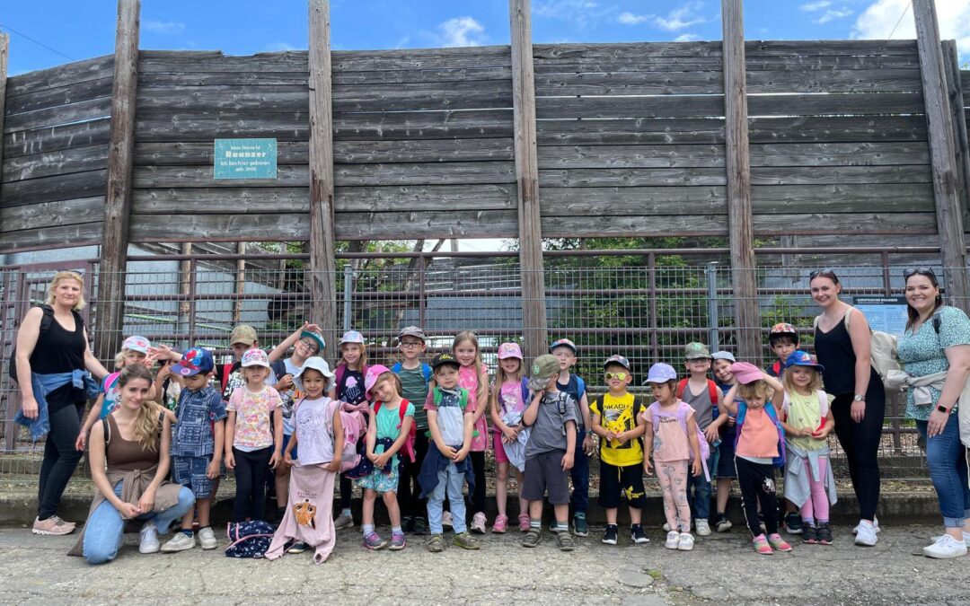 Die Löwenkinder besuchen den Bärenhof