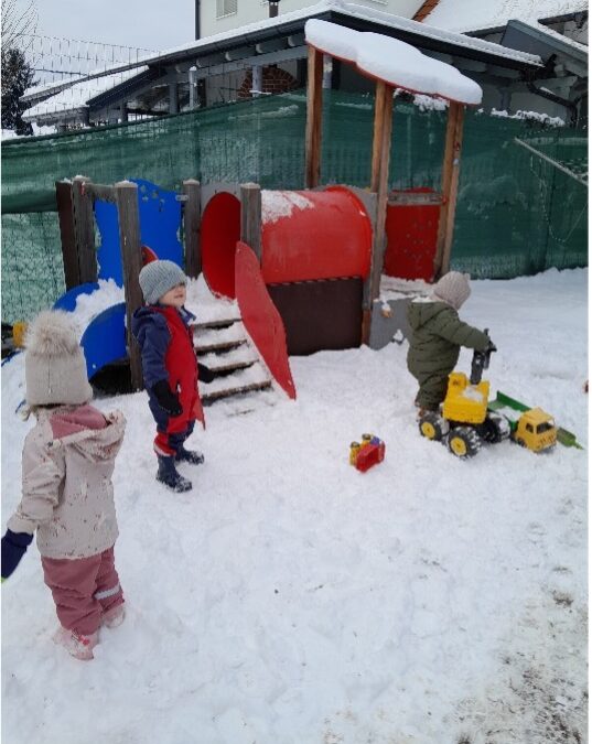 Spielen im Schnee
